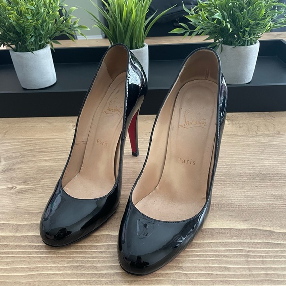 Authentic Christian Louboutin Round toe leather pumps - Picture 2 of 7